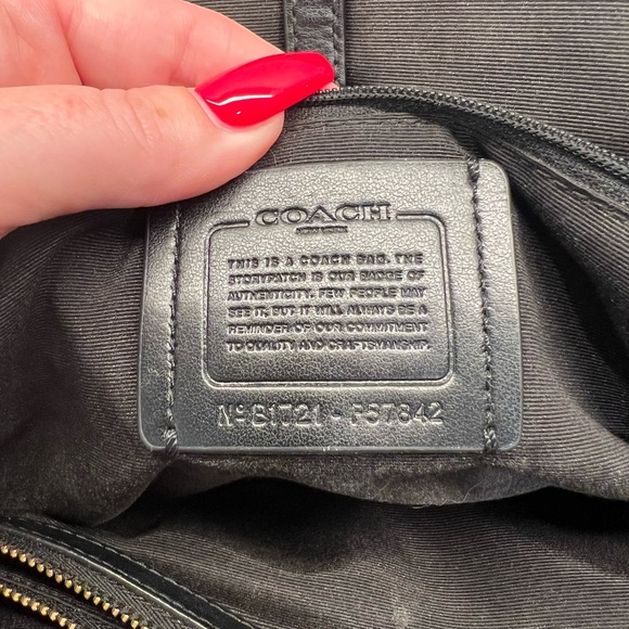 Authentic Coach Women’s PVC Drawstring Carryall Shoulder Bag F57842 - Picture 3 of 8